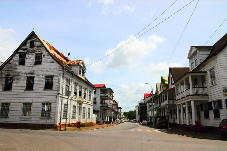 Tips for a Safe and Comfortable Road Trip Through Suriname